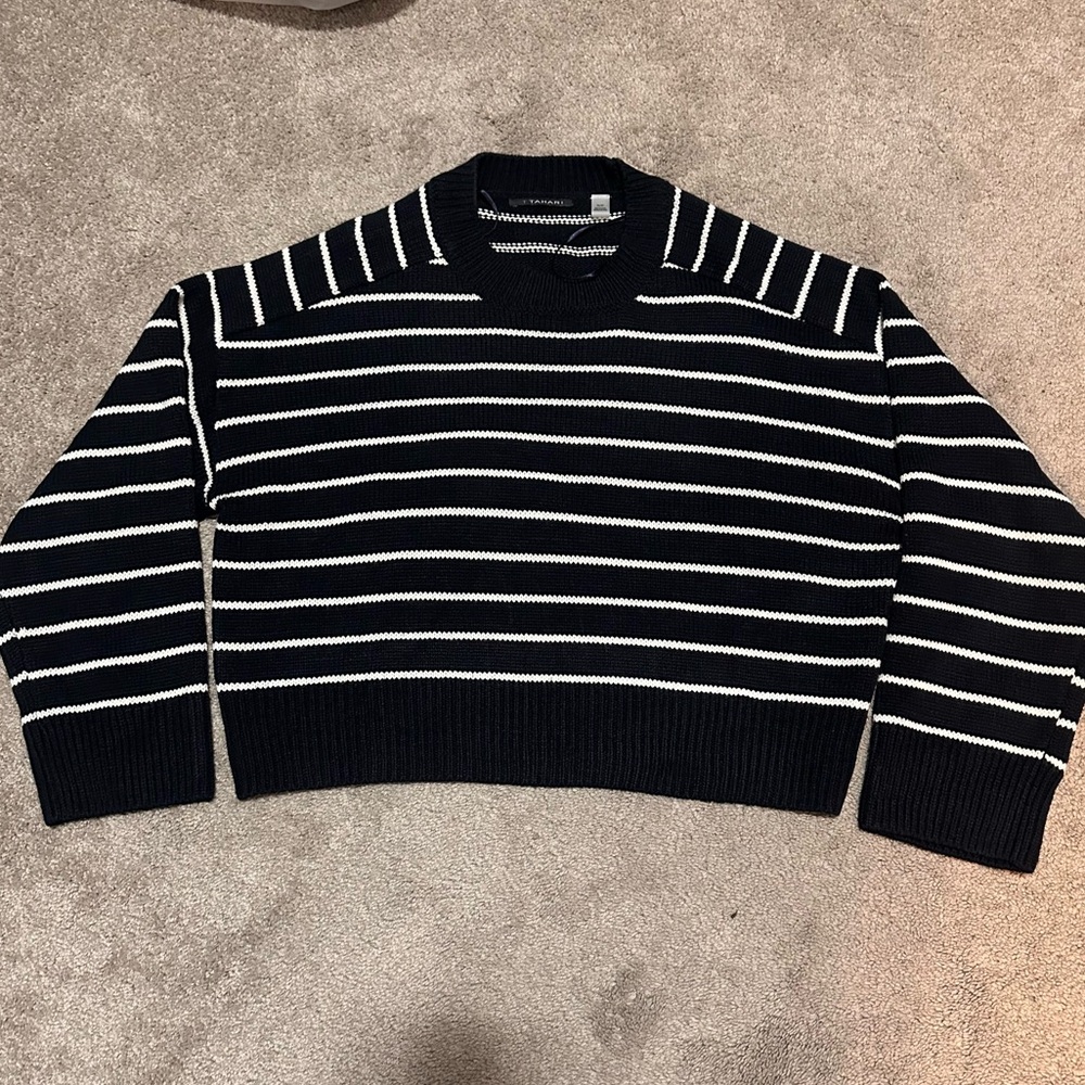 NWOT Women’s navy sweater